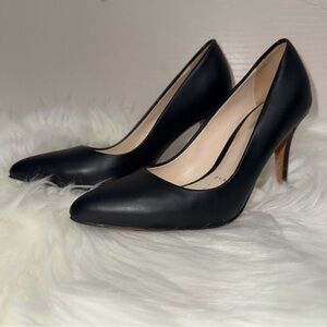 Cole Haan Black Pointed Toe Minimalist Leather Pumps
